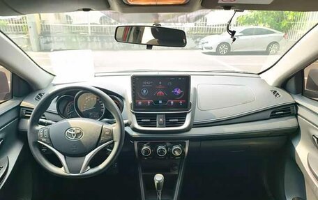 Toyota Yaris XP150 рестайлинг, 2022 год, 1 025 325 рублей, 9 фотография