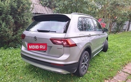 Volkswagen Tiguan II, 2020 год, 2 440 000 рублей, 2 фотография