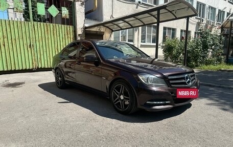 Mercedes-Benz C-Класс, 2011 год, 1 349 000 рублей, 2 фотография