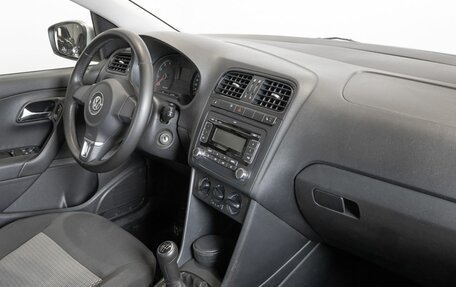 Volkswagen Polo VI (EU Market), 2011 год, 890 000 рублей, 7 фотография