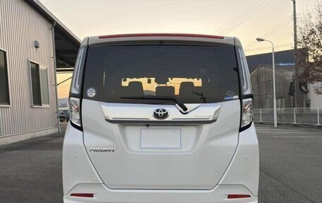 Toyota Roomy I, 2023 год, 834 000 рублей, 4 фотография
