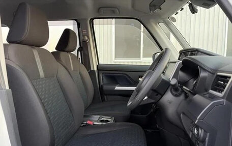 Toyota Roomy I, 2023 год, 834 000 рублей, 6 фотография