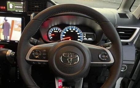 Toyota Roomy I, 2023 год, 834 000 рублей, 8 фотография