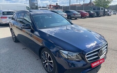 Mercedes-Benz E-Класс, 2020 год, 4 950 000 рублей, 1 фотография