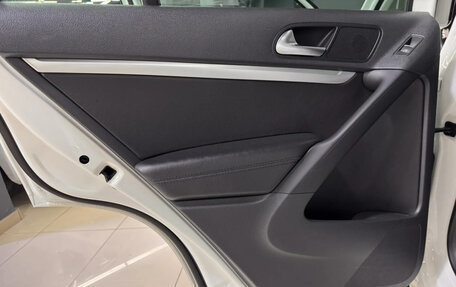 Volkswagen Tiguan I, 2012 год, 1 299 000 рублей, 20 фотография