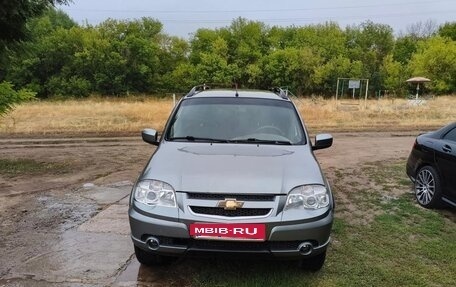 Chevrolet Niva I рестайлинг, 2015 год, 750 000 рублей, 3 фотография