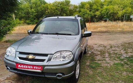 Chevrolet Niva I рестайлинг, 2015 год, 750 000 рублей, 9 фотография