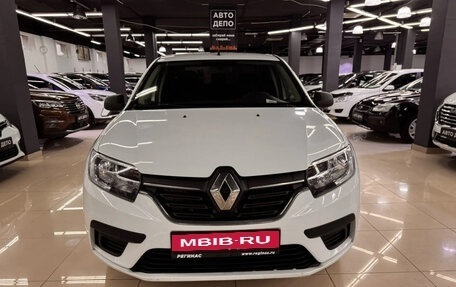 Renault Logan II, 2018 год, 893 000 рублей, 2 фотография
