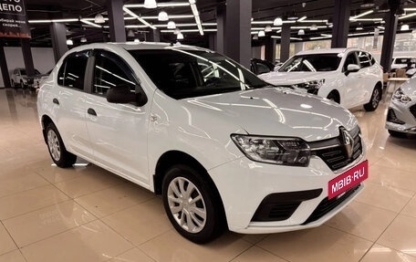 Renault Logan II, 2018 год, 893 000 рублей, 3 фотография