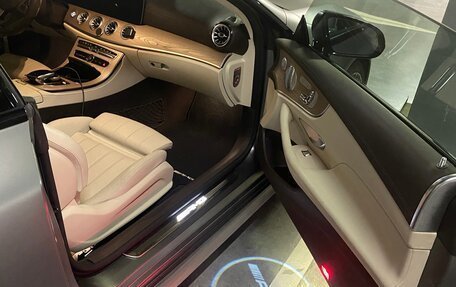 Mercedes-Benz E-Класс, 2018 год, 5 000 000 рублей, 4 фотография