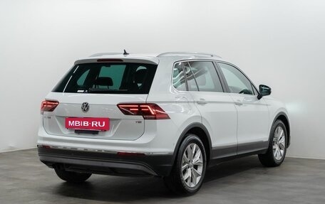 Volkswagen Tiguan II, 2016 год, 1 950 000 рублей, 4 фотография