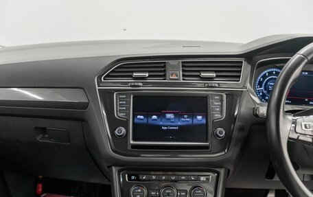 Volkswagen Tiguan II, 2016 год, 1 950 000 рублей, 12 фотография
