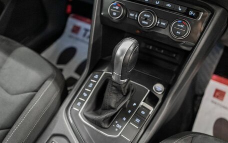 Volkswagen Tiguan II, 2016 год, 1 950 000 рублей, 15 фотография