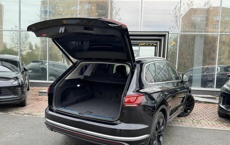 Volkswagen Touareg III, 2019 год, 4 199 000 рублей, 5 фотография