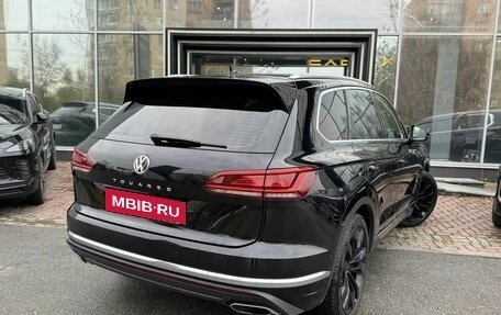 Volkswagen Touareg III, 2019 год, 4 199 000 рублей, 6 фотография