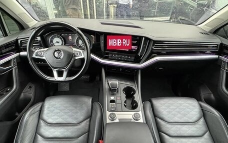 Volkswagen Touareg III, 2019 год, 4 199 000 рублей, 15 фотография