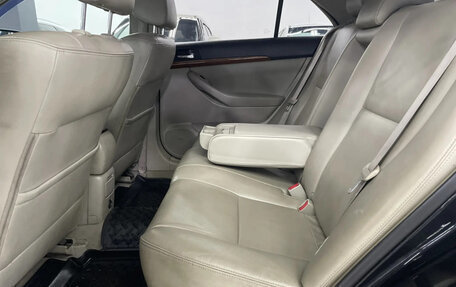 Toyota Avensis III рестайлинг, 2006 год, 783 000 рублей, 21 фотография
