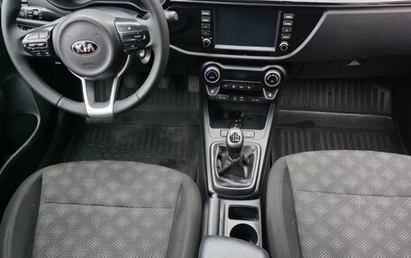 KIA Rio IV, 2018 год, 1 060 000 рублей, 3 фотография