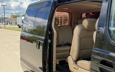 Hyundai Grand Starex Grand Starex I рестайлинг 2, 2010 год, 1 450 000 рублей, 4 фотография
