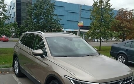 Volkswagen Tiguan II, 2021 год, 2 200 000 рублей, 1 фотография