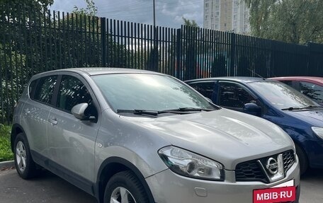 Nissan Qashqai, 2011 год, 900 000 рублей, 2 фотография