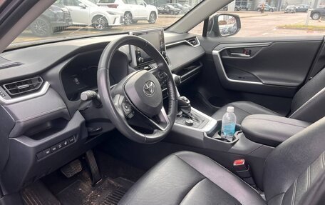 Toyota RAV4, 2021 год, 4 000 000 рублей, 3 фотография