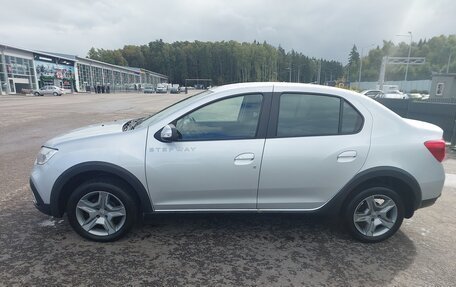 Renault Logan II, 2018 год, 970 000 рублей, 3 фотография