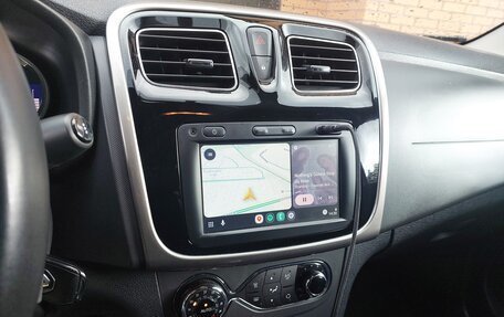 Renault Logan II, 2018 год, 970 000 рублей, 11 фотография