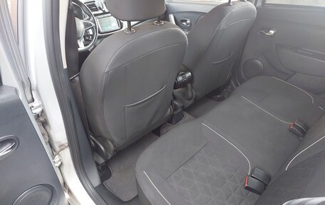 Renault Logan II, 2018 год, 970 000 рублей, 13 фотография