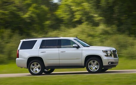 Chevrolet Tahoe IV, 2016 год, 1 400 000 рублей, 2 фотография