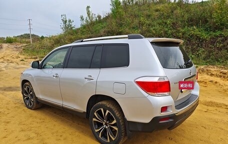 Toyota Highlander III, 2012 год, 2 100 000 рублей, 5 фотография