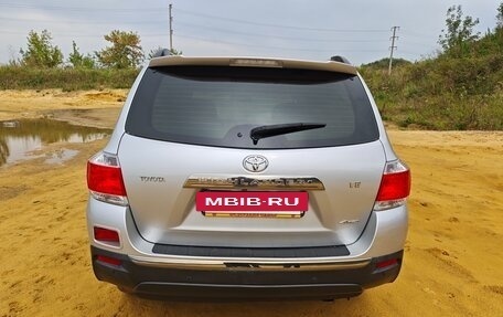 Toyota Highlander III, 2012 год, 2 100 000 рублей, 4 фотография