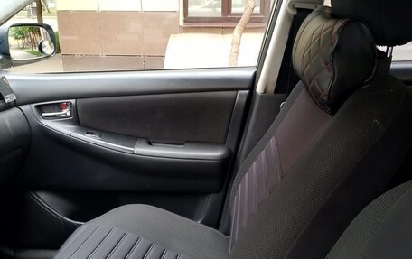 Toyota Corolla, 2004 год, 400 000 рублей, 6 фотография
