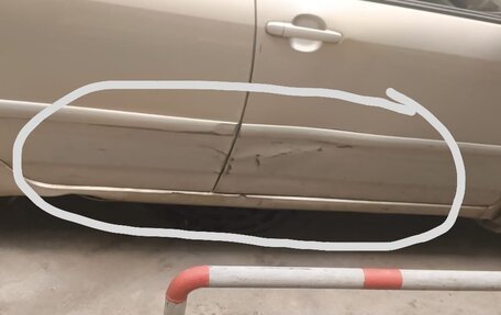 Toyota Corolla, 2004 год, 400 000 рублей, 3 фотография