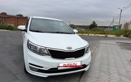 KIA Rio III рестайлинг, 2016 год, 985 000 рублей, 2 фотография