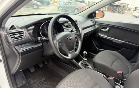 KIA Rio III рестайлинг, 2016 год, 985 000 рублей, 10 фотография