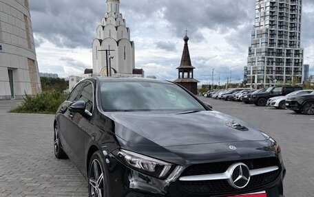 Mercedes-Benz A-Класс, 2018 год, 2 350 000 рублей, 1 фотография