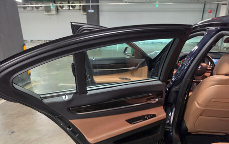 BMW 7 серия, 2015 год, 2 500 000 рублей, 18 фотография