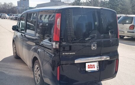 Honda Stepwgn IV, 2020 год, 2 300 000 рублей, 4 фотография