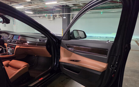 BMW 7 серия, 2015 год, 2 500 000 рублей, 21 фотография