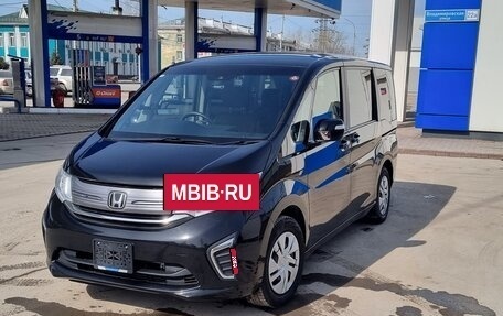 Honda Stepwgn IV, 2020 год, 2 300 000 рублей, 3 фотография