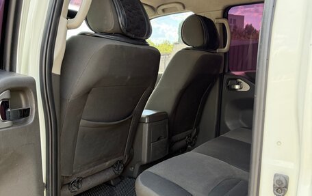 Nissan Navara (Frontier), 2011 год, 1 280 000 рублей, 11 фотография