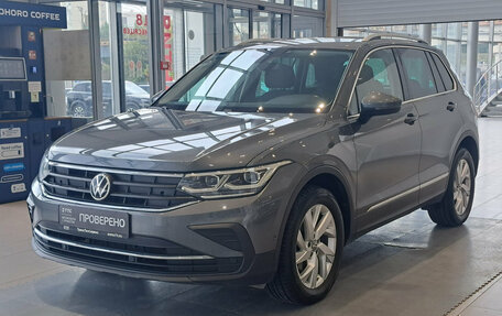 Volkswagen Tiguan II, 2020 год, 2 482 000 рублей, 5 фотография
