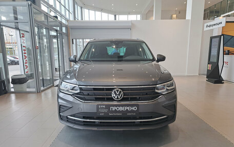 Volkswagen Tiguan II, 2020 год, 2 482 000 рублей, 6 фотография