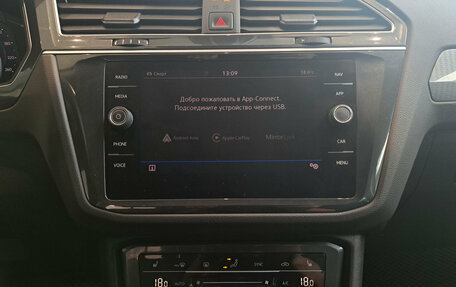 Volkswagen Tiguan II, 2020 год, 2 482 000 рублей, 19 фотография