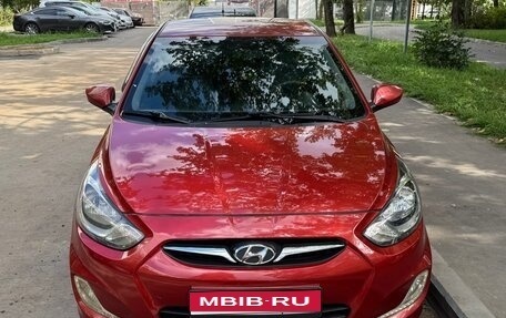 Hyundai Solaris II рестайлинг, 2012 год, 890 000 рублей, 1 фотография