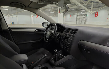 Volkswagen Jetta VI, 2016 год, 1 090 000 рублей, 13 фотография