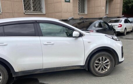 KIA Sportage IV рестайлинг, 2019 год, 1 700 000 рублей, 2 фотография