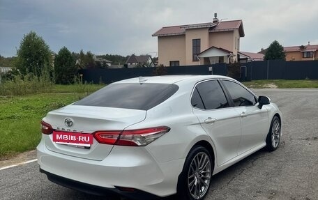 Toyota Camry, 2020 год, 2 350 000 рублей, 6 фотография