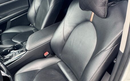 Toyota Camry, 2020 год, 2 350 000 рублей, 12 фотография